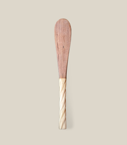 Cuchillo para mantequilla de madera