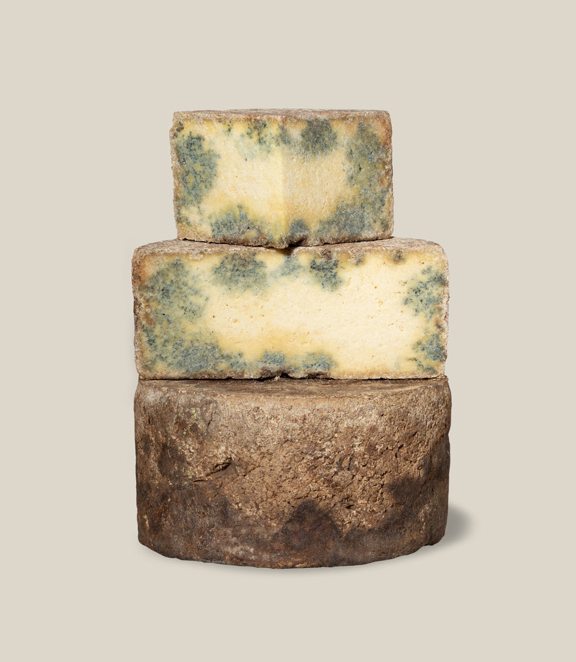Gamoneu del puerto gumartini formaje queso azul Asturias gamonedo